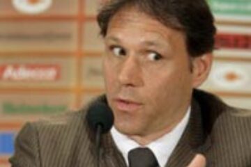 Olanda, fluierată de proprii suporteri