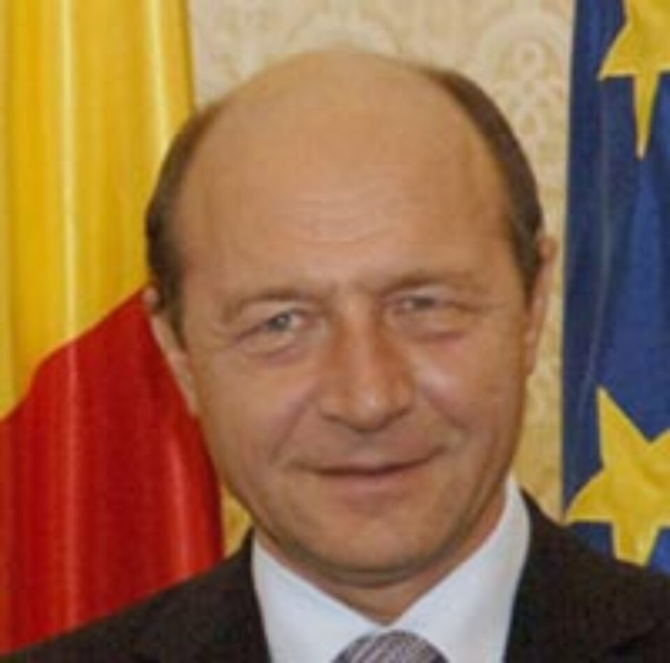 Băsescu va avea o discuție cu Stolojan foarte curând Băsescu va avea o discuție cu Stolojan foarte curând