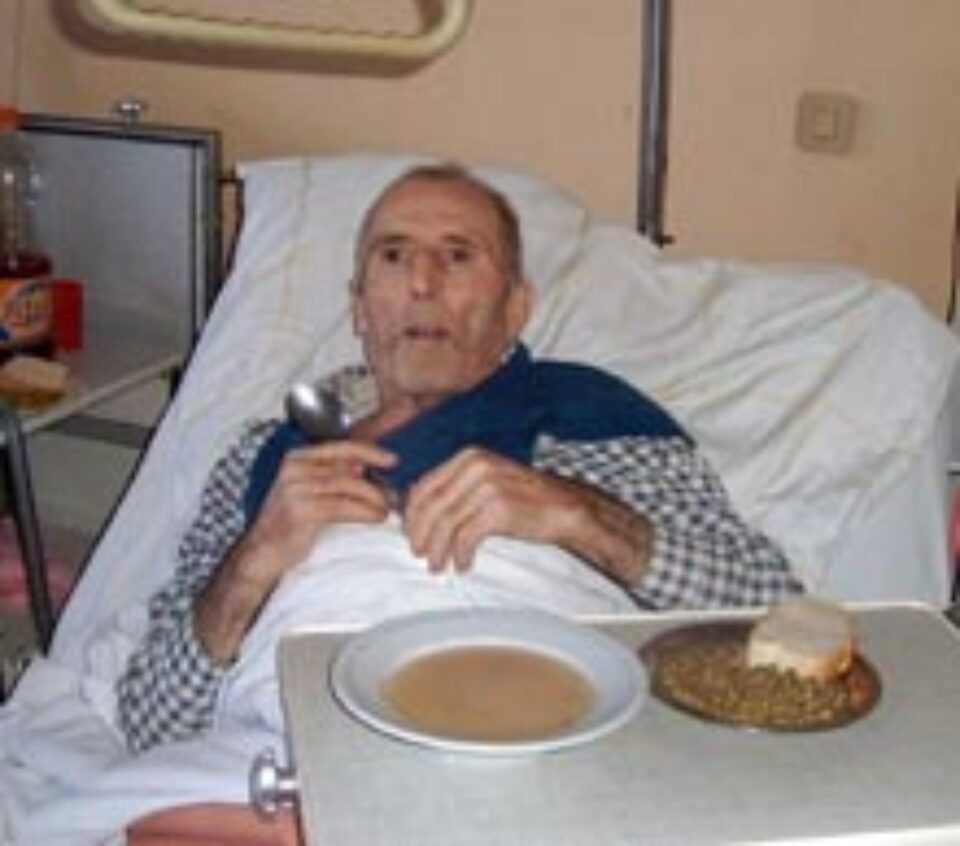 Raiul gândacilor la bucătăria Spitalului Județean Raiul gândacilor la bucătăria Spitalului Județean