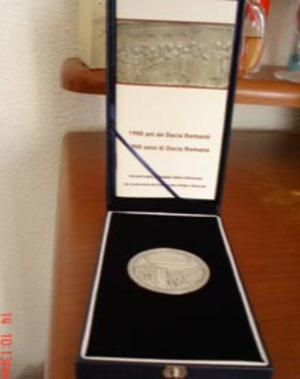 Asociația Italienilor RO.AS.IT a fost medaliată de ambasadorul Italiei la București