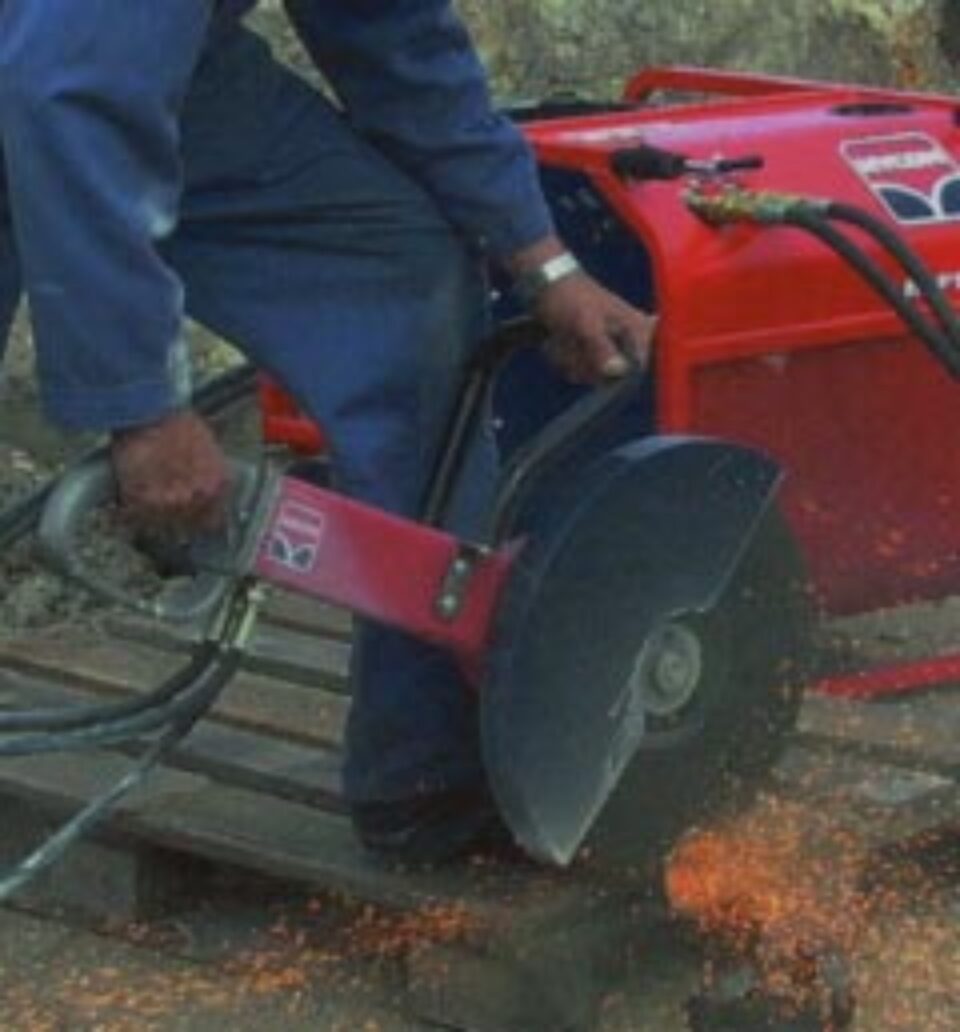 HIGH TECH Suceava a organizat o demonstrație de utilaje pentru construcții