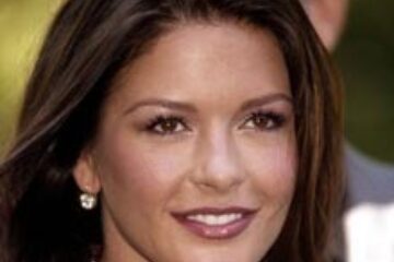 Catherine Zeta Jones este geloasă pe colegele de platou ale soțului