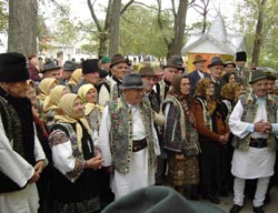 Naș de cununie la 129 de familii