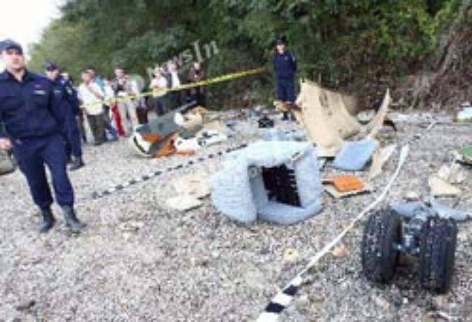 Elicopter prăbușit într-un lac, lângă Pitești