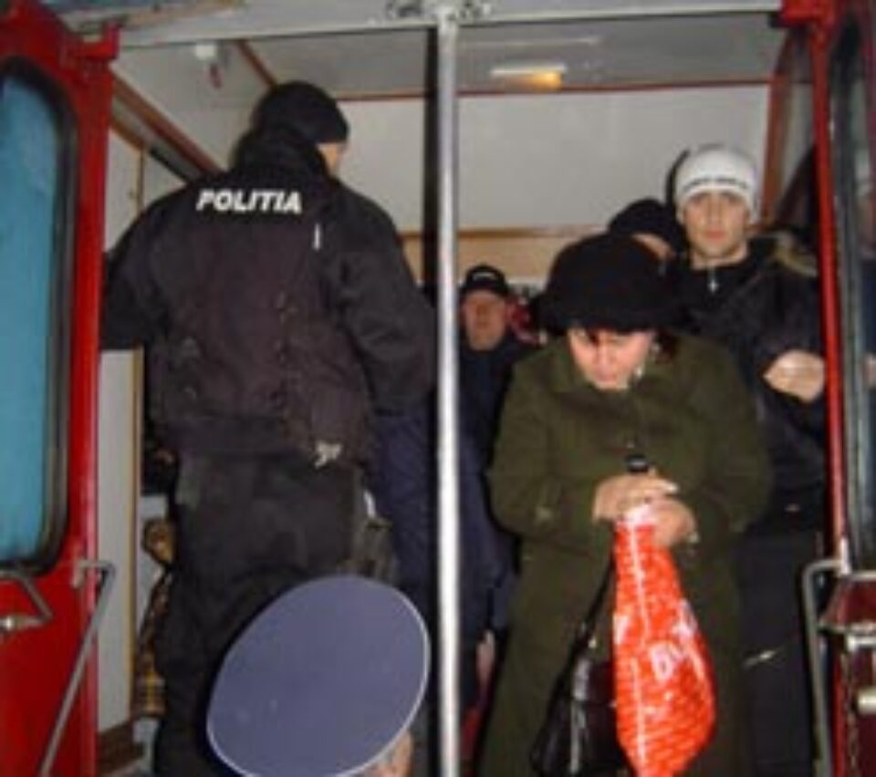 Gara Burdujeni, împânzită de polițiști și jandarmi