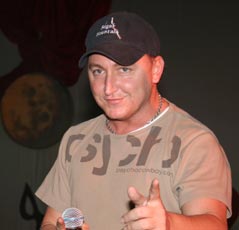 Solistul trupei DJ Project