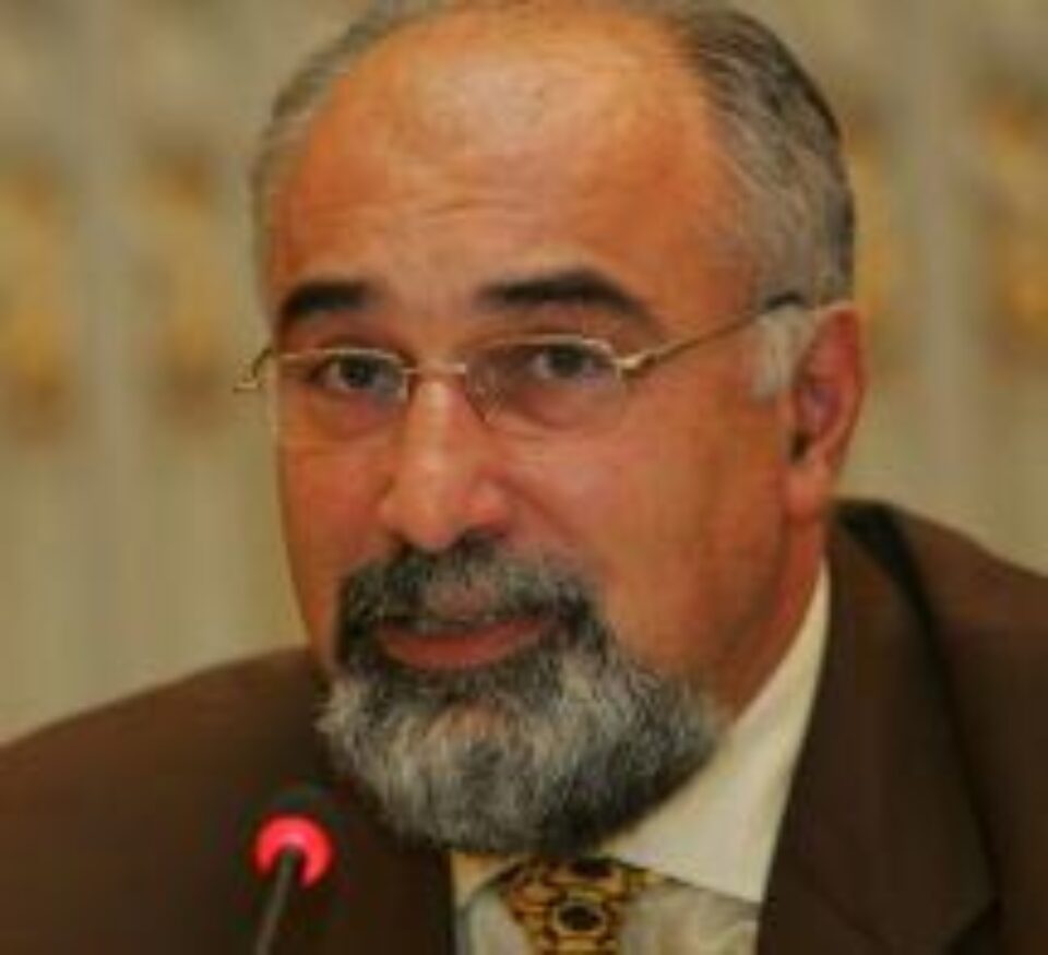 Vosganian și-a retras candidatura din funcția de comisar european