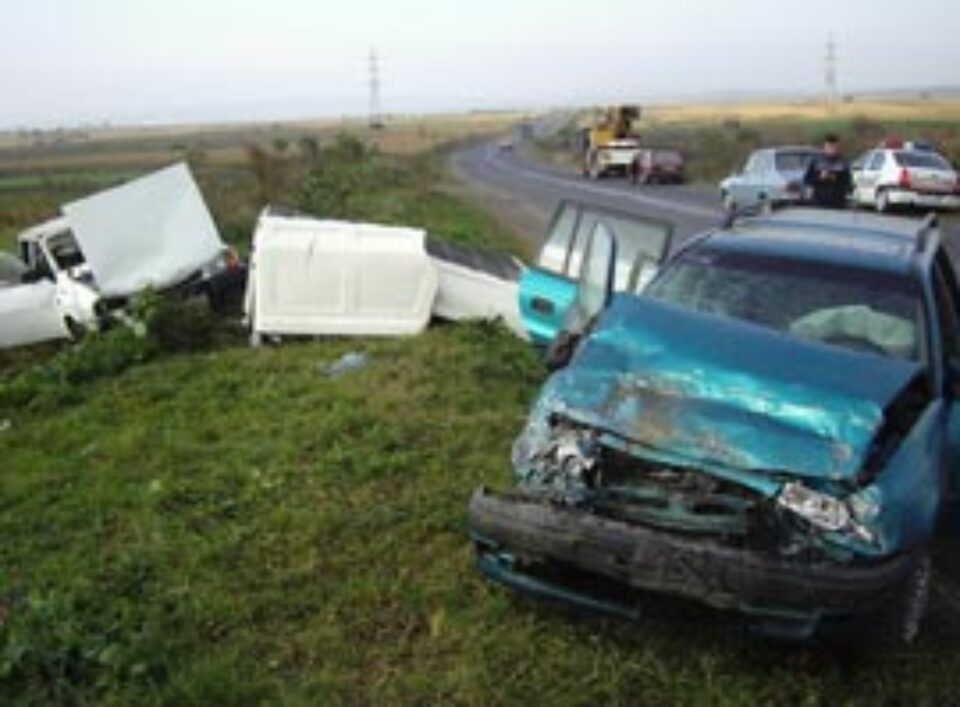 Accidentul în care a fost implicată Dacia Papuc a Spitalului Judeţean