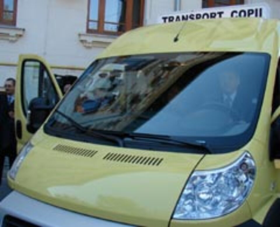 Microbuzele școlare Fiat și Volkswagen, la concurență cu bătrânele ARO Microbuzele școlare Fiat și Volkswagen, la concurență cu bătrânele ARO