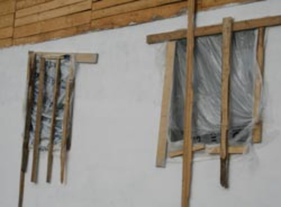 Sinistrați puși la congelat