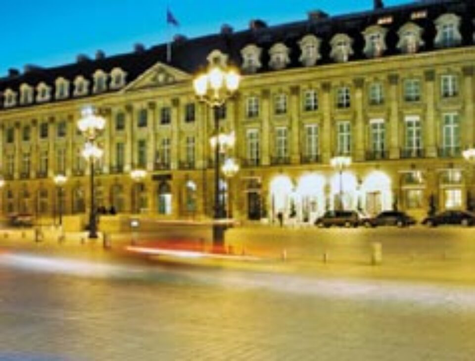 Hoteluri intrate în legendă