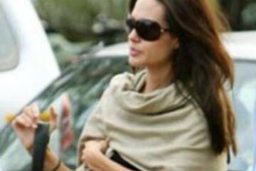 Angelina Jolie ar fi din nou însărcinată