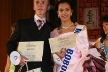 „Artiștii” au declarat război manelelor și telenovelelor