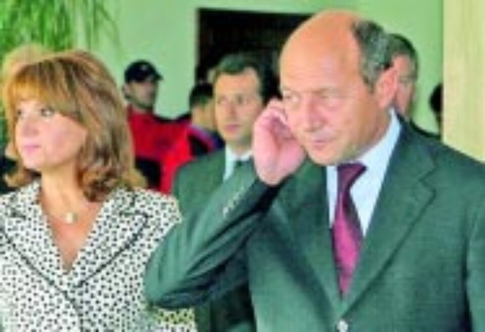 Băsescu și-a sărbătorit cei 55 de ani pe Valea Prahovei, cu familia Băsescu și-a sărbătorit cei 55 de ani pe Valea Prahovei, cu familia