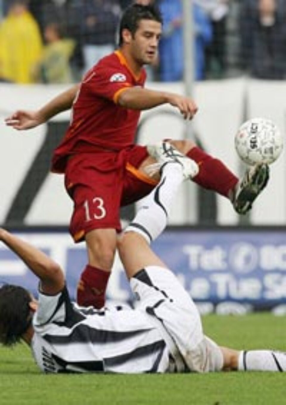 Chivu negociază prelungirea contractului cu AS Roma Chivu negociază prelungirea contractului cu AS Roma