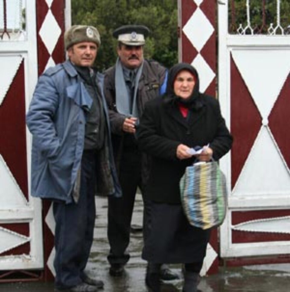 Bătrâna condamnată la 3 luni de închisoare a ieșit din penitenciar Bătrâna condamnată la 3 luni de închisoare a ieșit din penitenciar