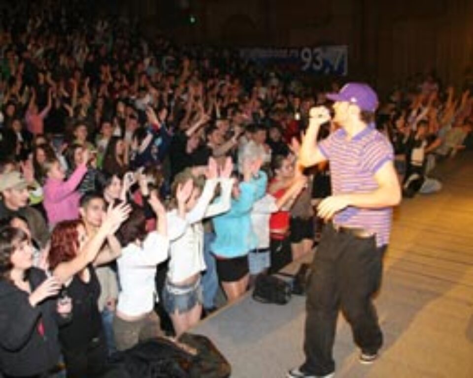 Balul bobocilor, povestea de succes a unor tineri de cartier