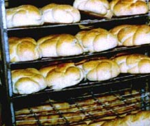 Uleiul se scumpește și prețurile la pâine continuă să crească