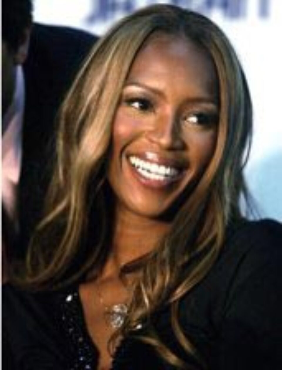 Campbell dată în judecată de o angajată pe care a numit-o "româncă proastă"