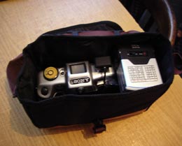 Suceveni păcăliți cu aparate foto de doi lei