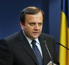 Flutur rupe PNL în două