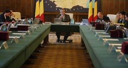 Premiul anual va fi acordat bugetarilor sub forma celui de-al 13-lea salariu