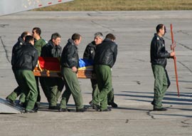 Corpul neînsuflețit al pilotului Dan Andrei Ghica Cucerca a fost adus la Rădăuți