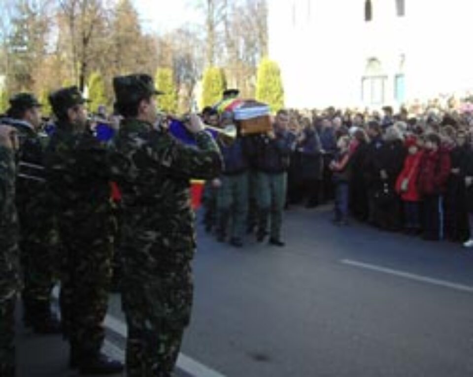 Pilotul Dan Andrei Ghica Cucerca a fost înmormântat în Cimitirul Eroilor