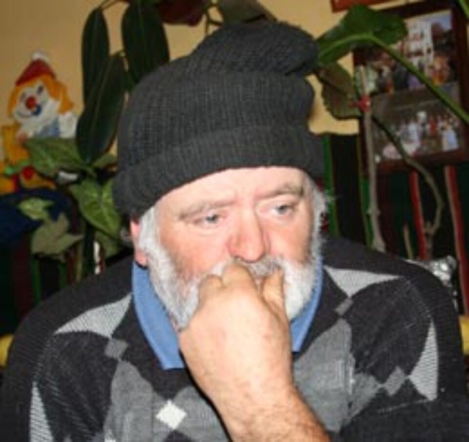 Neculai Vartolomei isi plange fiul