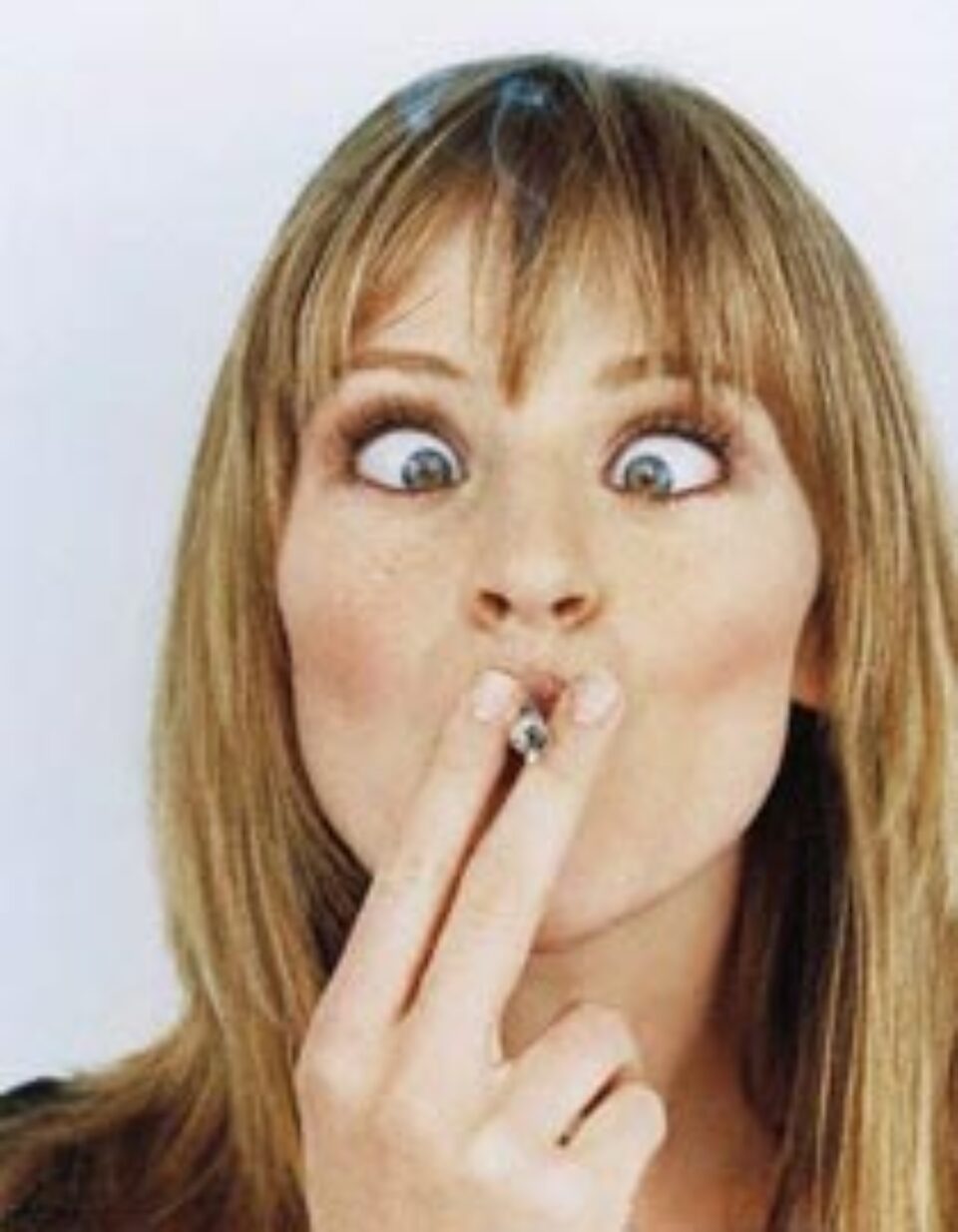 Reducerea numărului de țigări fumate nu micșorează riscul de deces prematur