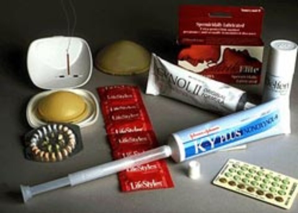 Aproape jumătate dintre românce nu folosesc metode contraceptive