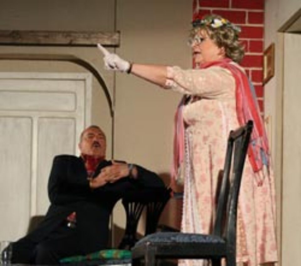 „Incontestabila ipocrizie” - umor frapant prin absurdul său „Incontestabila ipocrizie” - umor frapant prin absurdul său