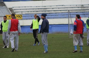 Se caută un fundaș și un atacant