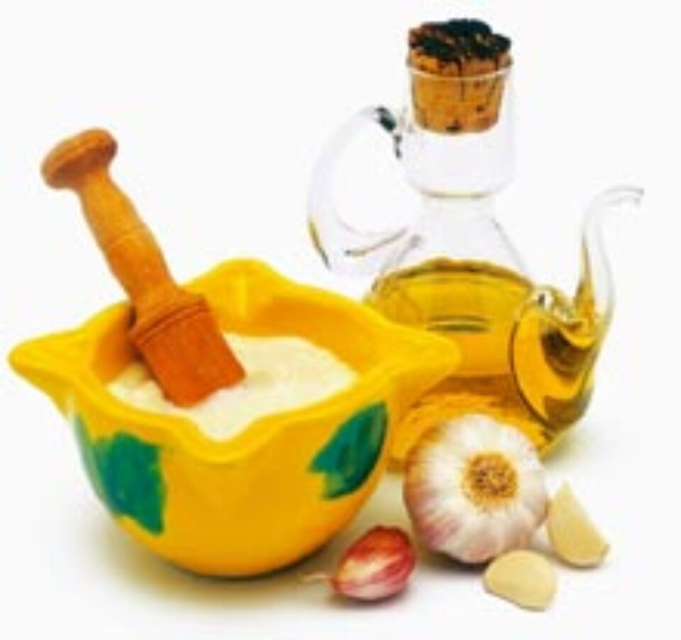 Pasta de usturoi cu miere combate tusea seacă