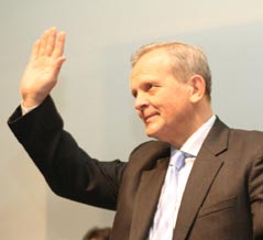 Stolojan este dispus să continue discuțiile „împăciutoare” cu Tăriceanu