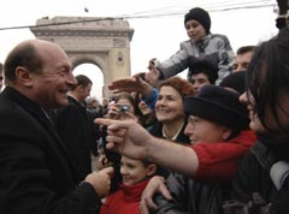 Traian Băsescu este mai popular în rândul femeilor