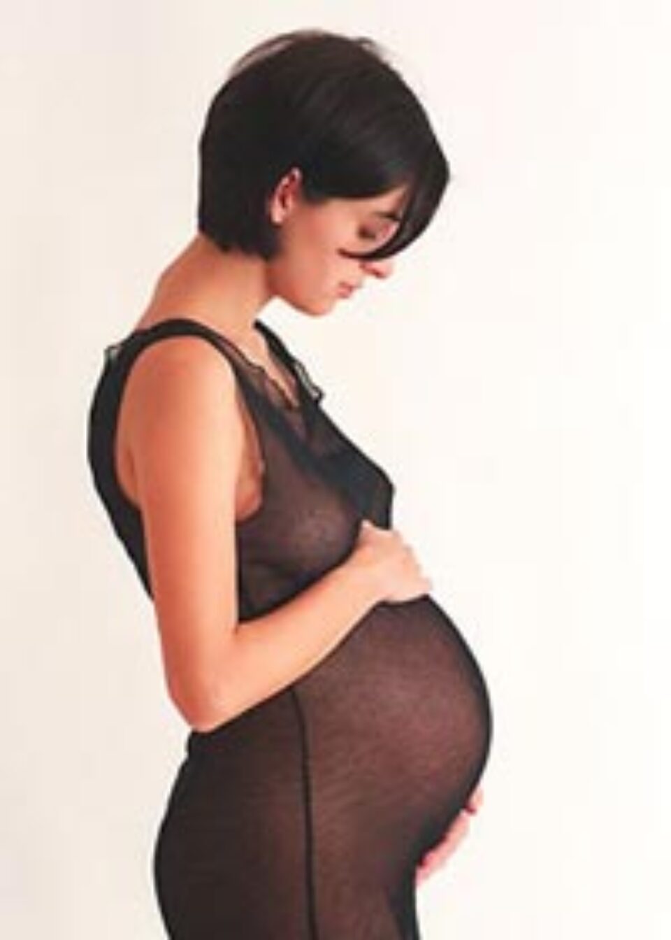 Femeile prea slabe riscă un avort spontan în primele trei luni de sarcină