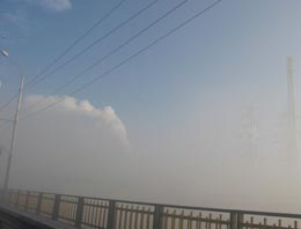 Zona Bazarului a fost ieri înecată în fum