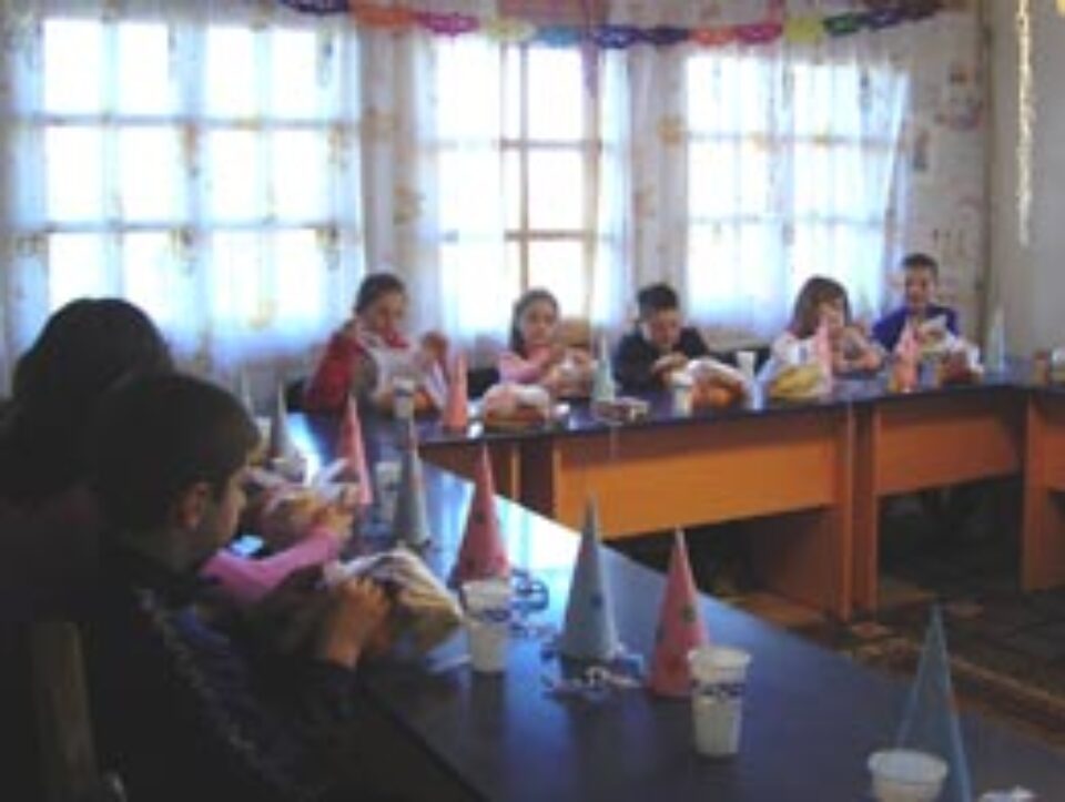 PIN a oferit cadouri copiilor din Centrul de Zi „Sf. Vineri”