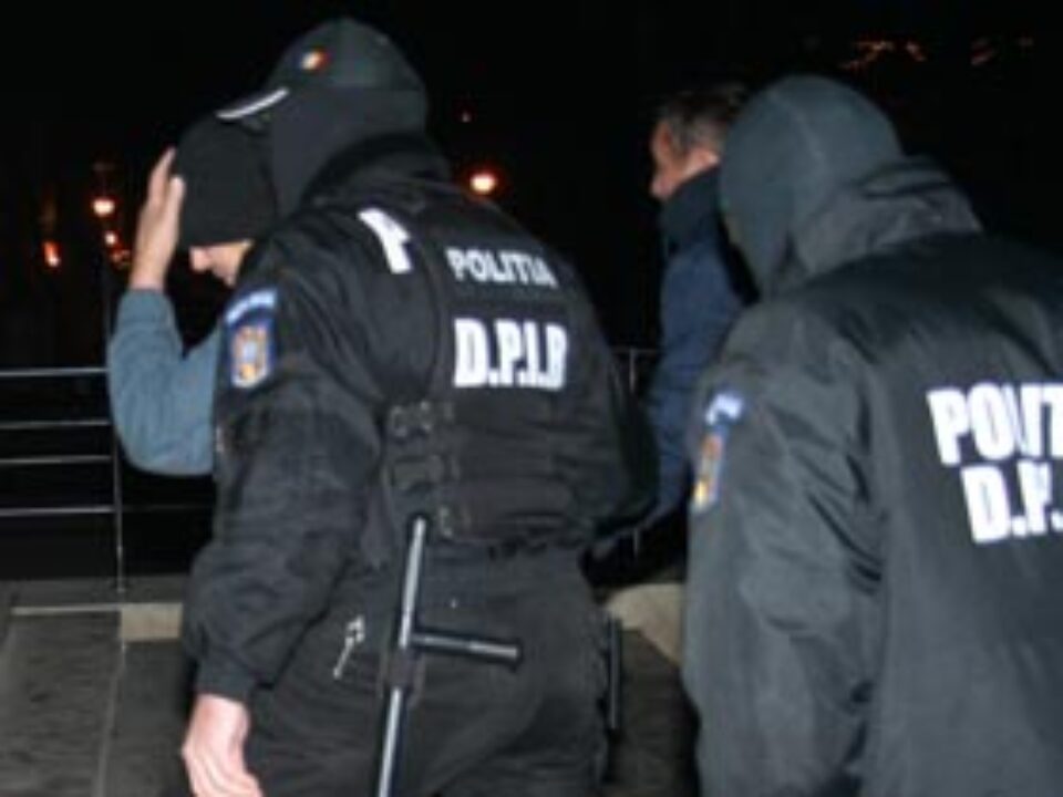 Îmbogățiți cu sute de mii de euro de pe urma proxenetismului