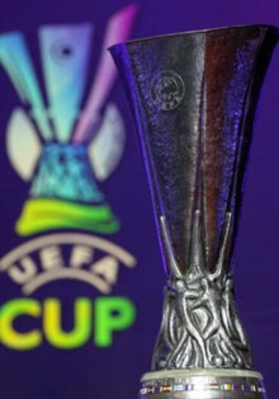 Albe și negre pentru românii legitimați la cluburile europene