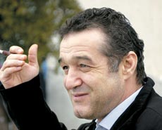 Au dat de câștigătoarea Cupei UEFA în 16-imile Cupei UEFA