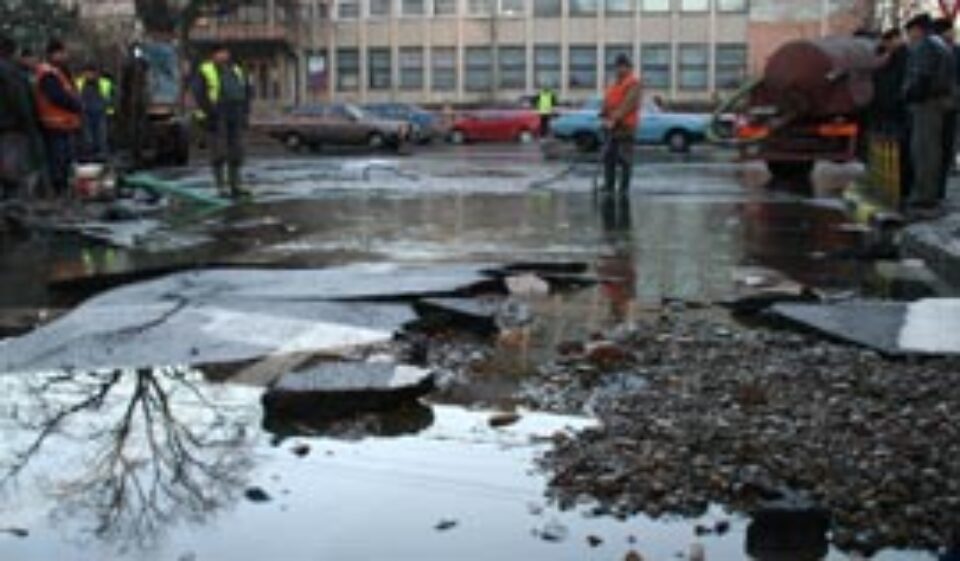 Peste 50.000 de suceveni au rămas ieri fără apă