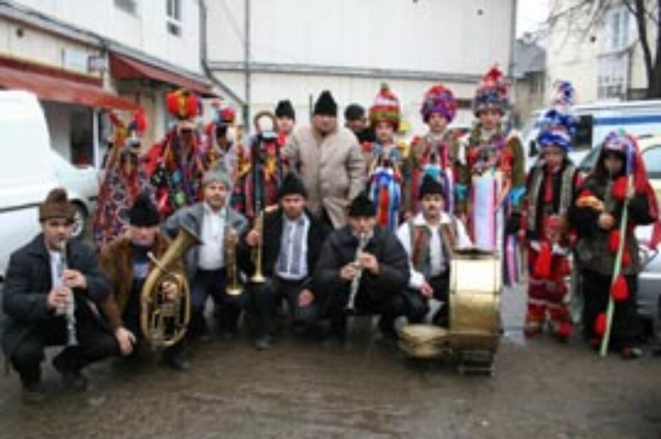 Datini și obiceiuri de Crăciun Datini și obiceiuri de Crăciun