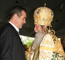 ÎPS Pimen le cere credincioșilor să se roage pentru Becali