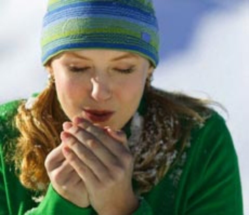 Efectele alergiei la frig pot rămâne prezente și 12 ore