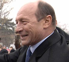 Traian Băsescu a făcut o vizită-fulger mamei sale, la Constanța