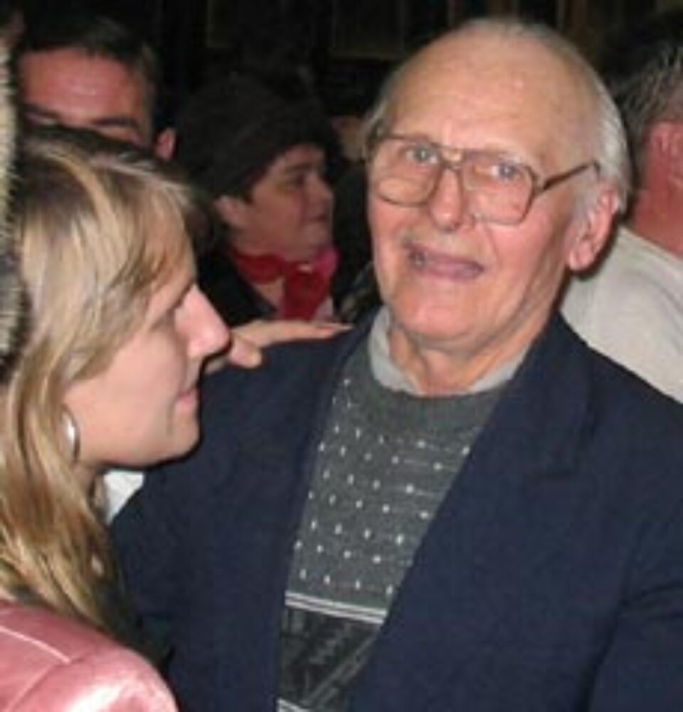 Jenică Roşu şi-a văzut împlinit visul de a participa din nou la baluri în sala Gării Burdujeni