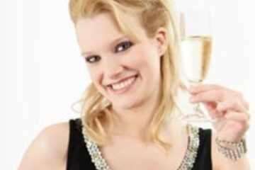 Femeile își iau mai multe angajamente de Anul Nou decât bărbații