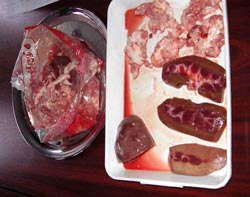 Furnizorii au livrat creier de porc congelat laolaltă cu rinichi, deşi pe eticheta produsului era trecut doar creier